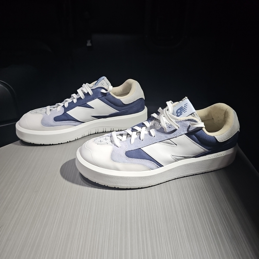 New Balance CT302 White Navy Blue‎ Suede Leather Shoes Size 16 CT302MB PreOwned